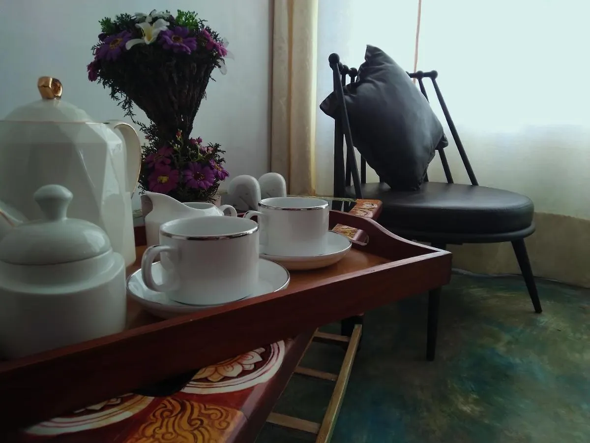 Barefoot Inn Kandy Hostal