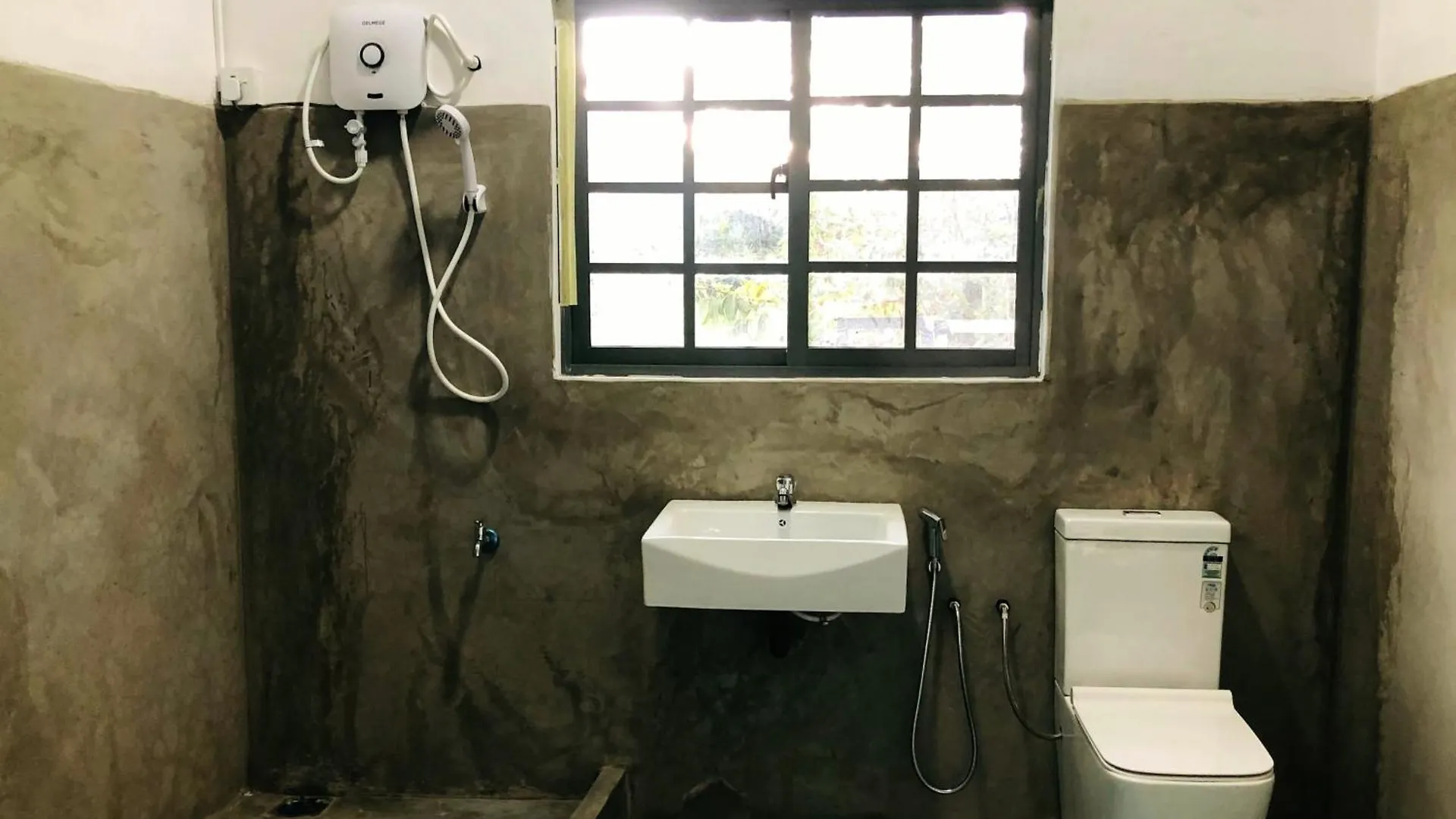 Hostal Barefoot Inn Kandy Sri Lanka